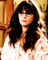 Zooey Deschanel GIF. Gifs Filmsterren Zooey deschanel Wenk 