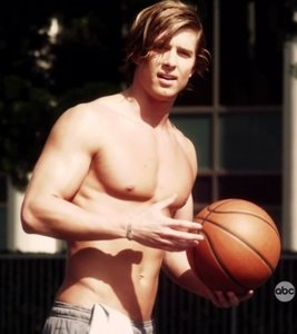 Films en series Series Pretty little liars James