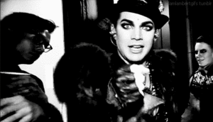 Adam Lambert GIF. Interview Artiesten Gifs Adam lambert 2010 