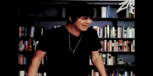Adam Lambert GIF. Interview Artiesten Gifs Adam lambert 2012 Uk Sugarscape 