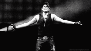 Adam Lambert GIF. Interview Artiesten Gifs Adam lambert American idol 
