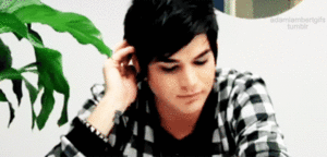 Adam Lambert GIF. Interview Artiesten Gifs Adam lambert 2010 