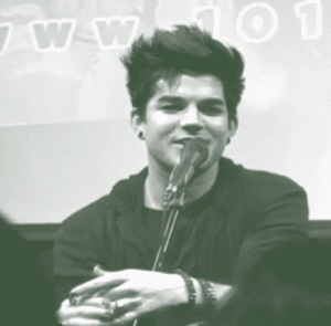 Adam Lambert GIF. Interview Artiesten Gifs Adam lambert 2010 