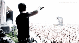 Adam Lambert GIF. Artiesten Gifs Adam lambert Gala 