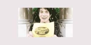 Adam Lambert GIF. Artiesten Gifs Adam lambert 2010 Donorschoosechat 