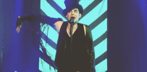 Adam Lambert GIF. Interview Artiesten Gifs Adam lambert 2010 