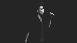 Adam Lambert GIF. Interview Artiesten Gifs Adam lambert 2010 