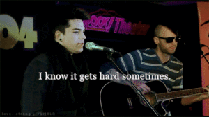 Adam Lambert GIF. Artiesten Gifs Adam lambert 2011 Doe iets awards 