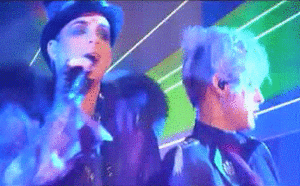 Adam Lambert GIF. Interview Artiesten Gifs Adam lambert 2010 