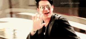 Adam Lambert GIF. Interview Artiesten Gifs Adam lambert 2010 Europa 