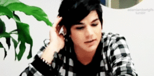 Adam Lambert GIF. Interview Artiesten Gifs Adam lambert 2010 