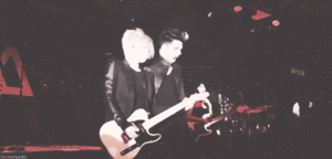 Adam Lambert GIF. Artiesten Gifs Adam lambert Fever 