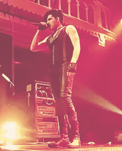 Adam Lambert GIF. Artiesten Gifs Adam lambert 