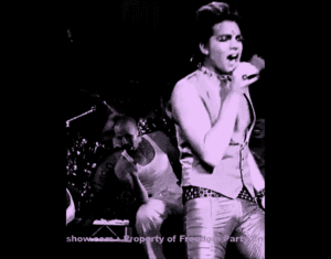 Adam Lambert GIF. Artiesten Gifs Adam lambert 2011 Doe iets awards 