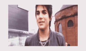Adam Lambert GIF. Artiesten Gifs Adam lambert Pose 