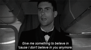Adam Levine GIF. Artiesten Gifs Adam levine The voice De vocie 