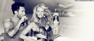 Adam Levine GIF. Artiesten Gifs Adam levine The voice Shevine 