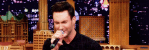 Adam Levine GIF. Artiesten Christina aguilera Gifs Adam levine Maroon 5 Kastanjebruin vijf 