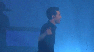 Adam Levine GIF. Artiesten Gifs Adam levine The voice 