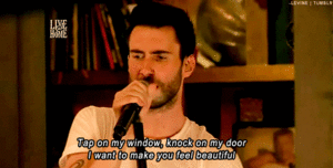 Maroon 5 GIF. Artiesten Gifs Adam levine Maroon 5 Heet Tatoeages Adam noah levine 