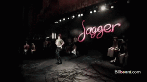 Adam Levine GIF. Artiesten Gifs Adam levine Tatoeages 