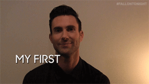 Adam Levine GIF. Artiesten Gifs Adam levine Tatoeages 