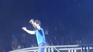 Adam Levine GIF. Artiesten Shakira Gifs Adam levine The voice 