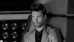 Adam Levine GIF. Artiesten Gifs Adam levine Deurwaarder 
