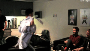 Adam Levine GIF. Artiesten Adam Gifs Adam levine Upload 