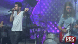 Adam Levine GIF. Artiesten Gifs Adam levine Etc 