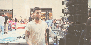 Maroon 5 GIF. Artiesten Gifs Adam levine Maroon 5 
