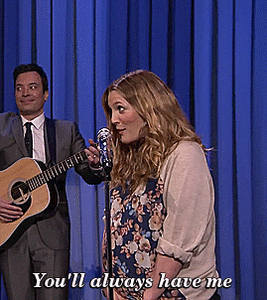 Adam Sandler GIF. Gifs Filmsterren Adam sandler Niets De bruiloft singer 