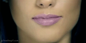 Alicia Keys GIF. Artiesten Lippen Makeup Gifs Alicia keys Glimlach Eye roll Het element van vrijheid 