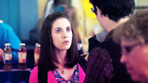 Alison Brie GIF. Televisie Gifs Filmsterren Alison brie 4 Community Comm 