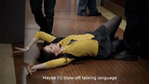 Alison Brie GIF. Annie Tv Gifs Filmsterren Alison brie Community 