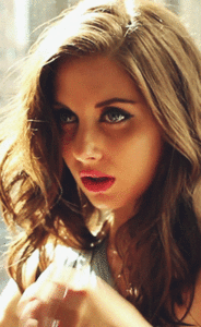 Alison Brie GIF. Gifs Filmsterren Alison brie Community Klei 