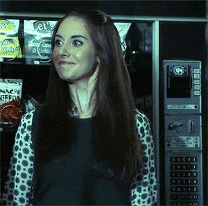 Alison Brie GIF. Gifs Filmsterren Alison brie Community Annie edison 