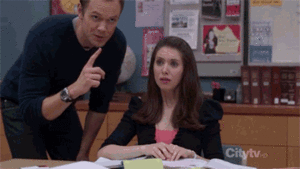 Alison Brie GIF. Gifs Filmsterren Alison brie Scream 4 Rebecca walters 