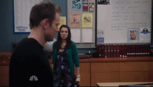 Alison Brie GIF. Annie Jeff Gifs Filmsterren Alison brie Joel mchale Community 