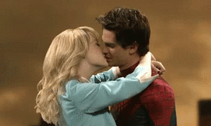 Andrew Garfield GIF. Liefde Bloem Gifs Filmsterren Andrew garfield Beschaamd Schattige 