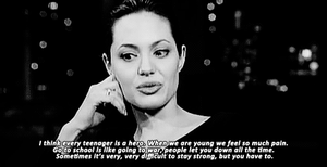 Brad Pitt GIF. Angelina jolie Brad pitt Gifs Filmsterren Jennifer anniston 