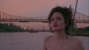 Angelina Jolie GIF. Angelina jolie Gifs Filmsterren 