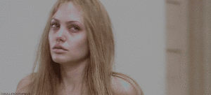 Angelina Jolie GIF. Angelina jolie Gifs Filmsterren Gek Meisje onderbroken 