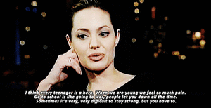 Angelina Jolie GIF. Beroemdheden Angelina jolie Gifs Filmsterren Angelina jolie citaat 