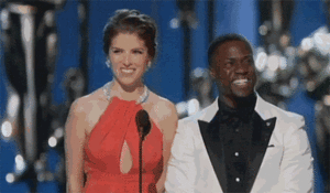 Anna Kendrick GIF. Gifs Filmsterren Anna kendrick Fotoshoot Betoverend 