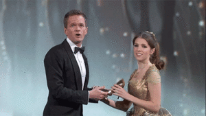 Anna Kendrick GIF. Pitch perfect Gifs Filmsterren Anna kendrick Skylar astin 