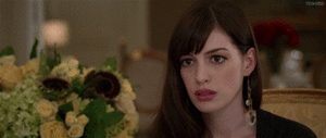 Anne Hathaway GIF. Gifs Filmsterren Anne hathaway Gaan The devil wears prada 