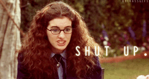 Anne Hathaway GIF. Gifs Filmsterren Anne hathaway Hou je mond 