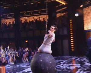 Anne Hathaway GIF. Gifs Filmsterren Anne hathaway Het is gewoon onmogelijk om haar te haten 