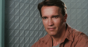 Arnold Schwarzenegger GIF. Gifs Filmsterren Arnold schwarzenegger Verdrietig Teleurgesteld Total recall 